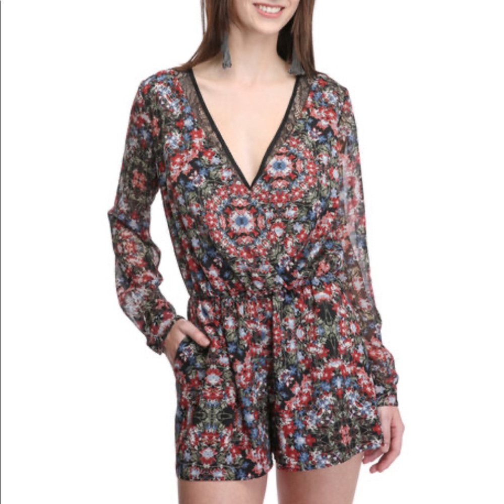 Lace back floral romper NWOT